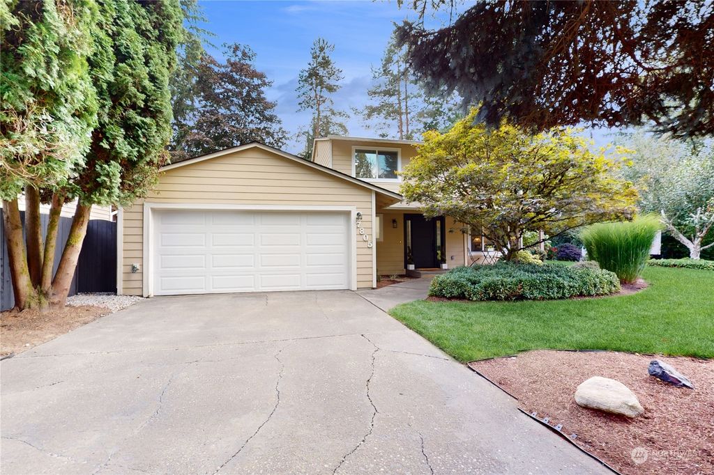 Photo of 7805 NE 135th Place, Kirkland, WA 98034 (MLS # 2280669)