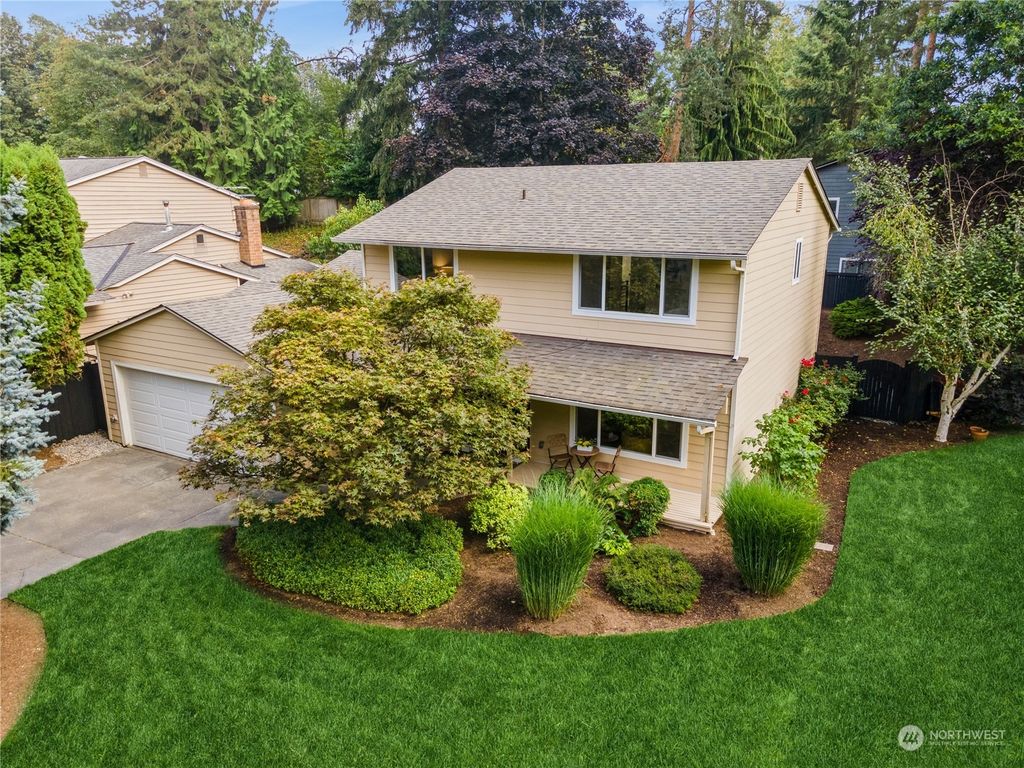 Photo of 7805 NE 135th Place, Kirkland, WA 98034 (MLS # 2280669)
