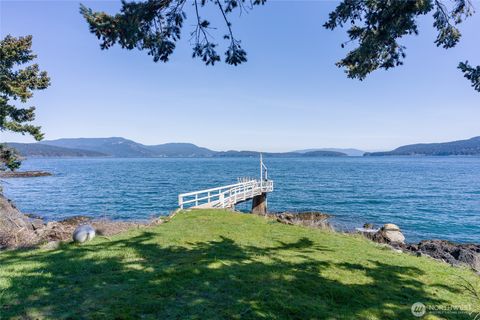 208 Tide's End Road Lopez Island WA 98261