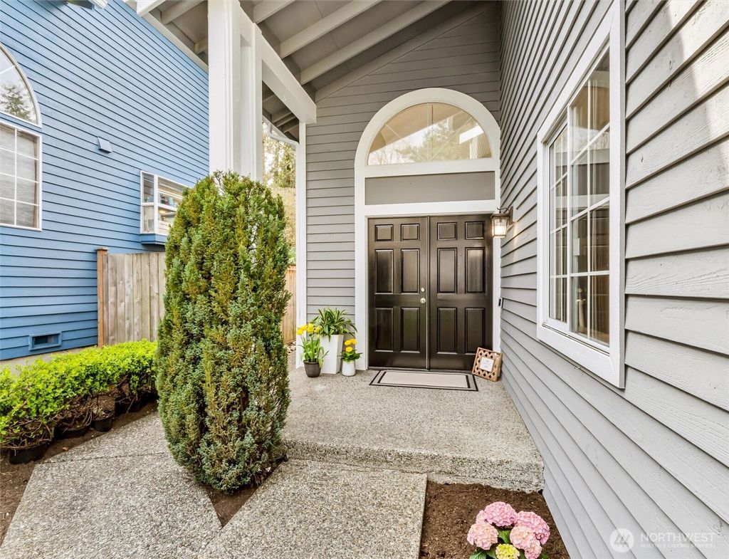 Photo of 12637 104th Avenue NE, Kirkland, WA 98034 (MLS # 2501923)