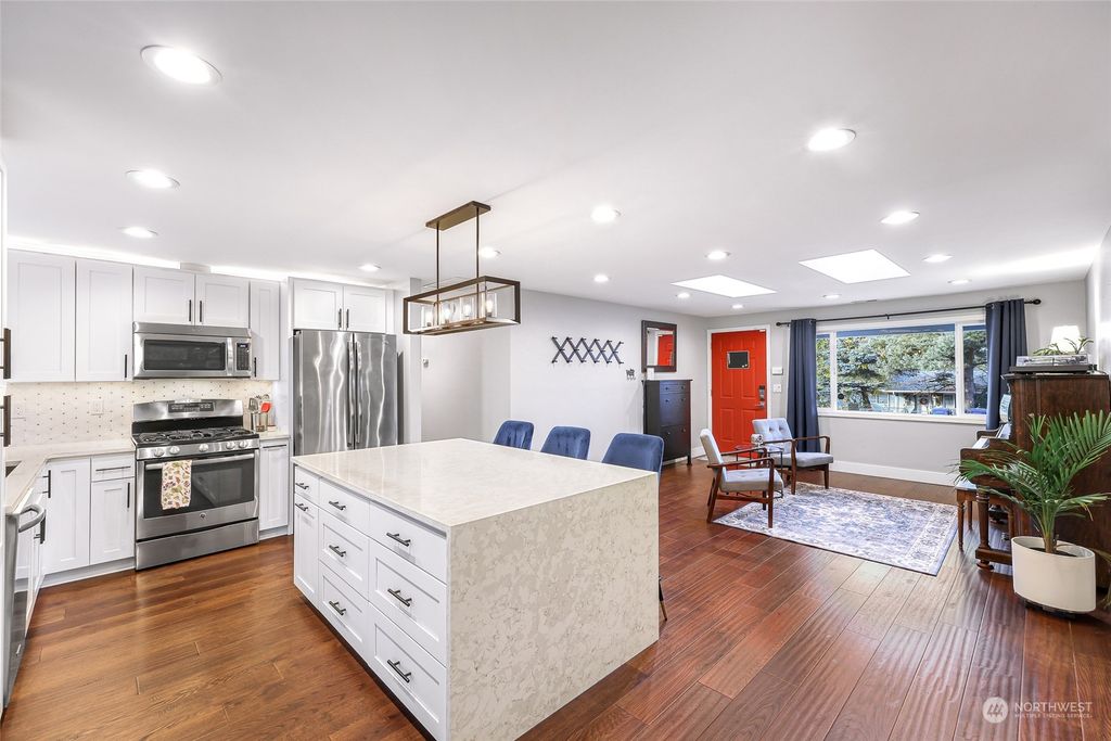 Photo of 19227 29th Avenue SE, Bothell, WA 98012 (MLS # 2312127)