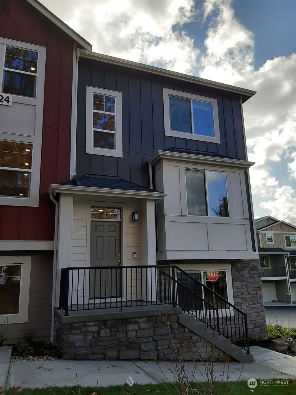 Photo of 12124 NE 194th Court #A, Bothell, WA 98011 (MLS # 2179794)