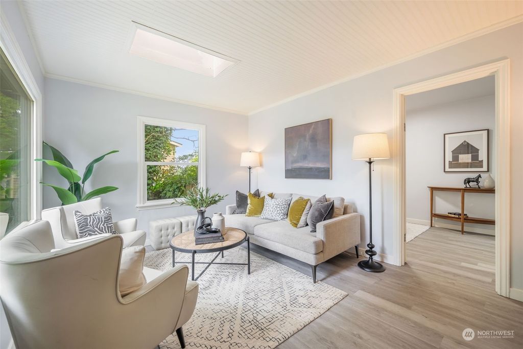 Photo of 10216 3rd Ave SW Ave, Seattle, WA 98146 (MLS # 2257227)