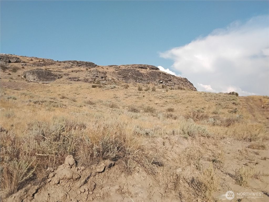 Photo of 1 Painted Rock Road, Tonasket, WA 98855 (MLS # 2457121)