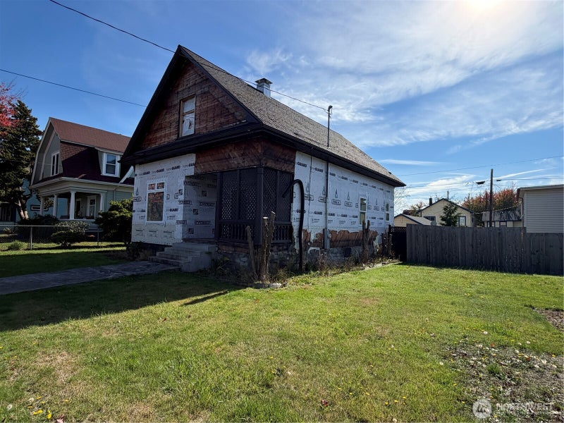 815 6th Street