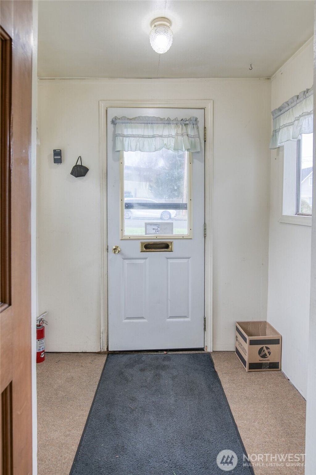 Photo of 1019 Maple Street, Hoquiam, WA 98550 (MLS # 2459898)