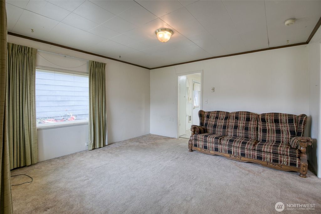 Photo of 1019 Maple Street, Hoquiam, WA 98550 (MLS # 2459898)