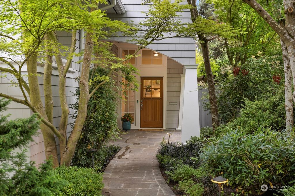 Photo of 118 Lake Washington Boulevard, Seattle, WA 98122 (MLS # 2267574)