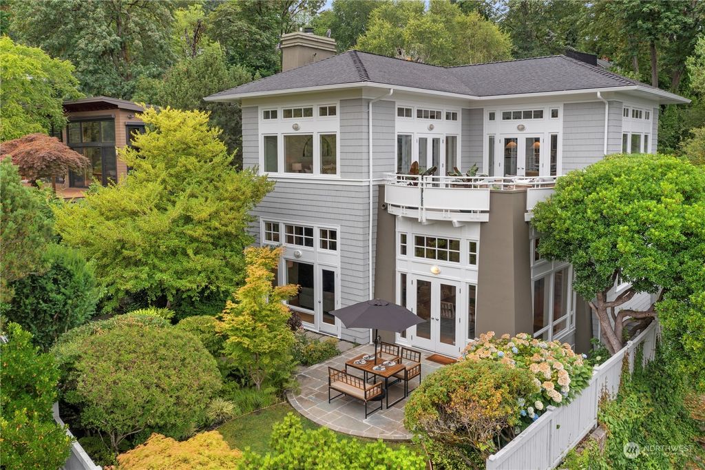 Photo of 118 Lake Washington Boulevard, Seattle, WA 98122 (MLS # 2267574)