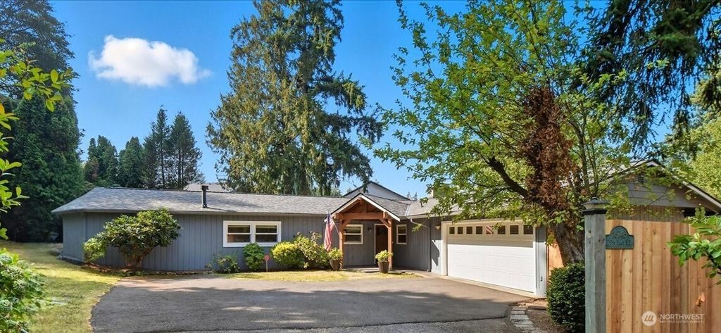 Photo of 16743 79th Place NE, Kenmore, WA 98028 (MLS # 2434163)