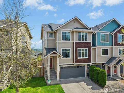 Photo of 527 Pilchuck Path, Everett, WA 98201 (MLS # 2500155)