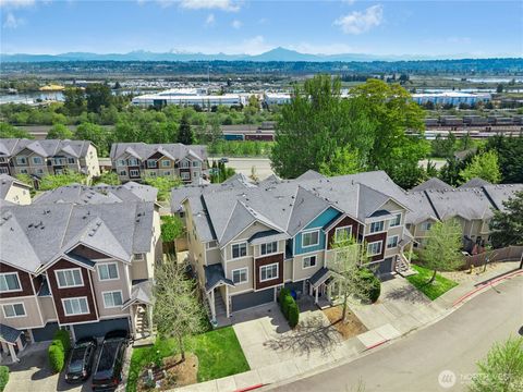 Photo of 527 Pilchuck Path, Everett, WA 98201 (MLS # 2500155)