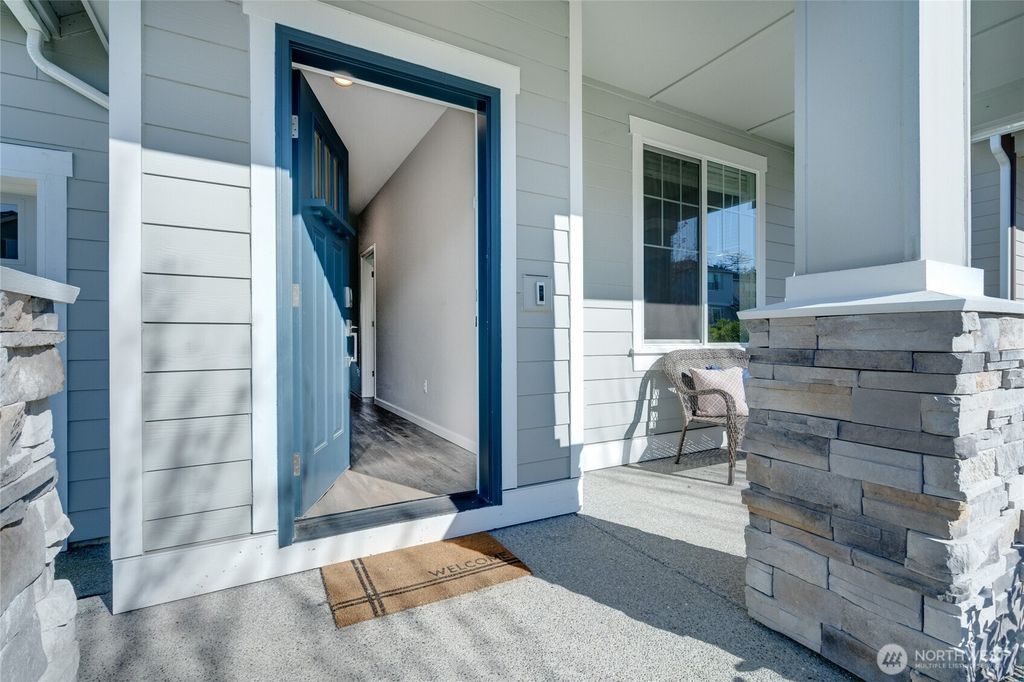 Photo of 32692 Ash Avenue SE, Black Diamond, WA 98010 (MLS # 2505801)