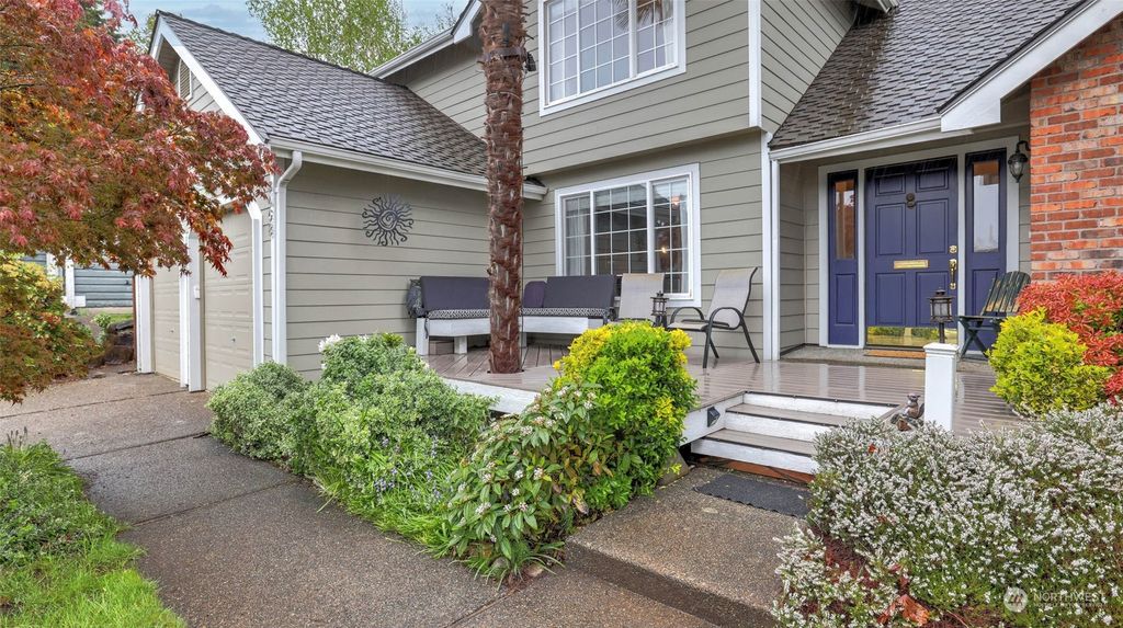 Photo of 8408 126th Place SE, Newcastle, WA 98056 (MLS # 2064276)