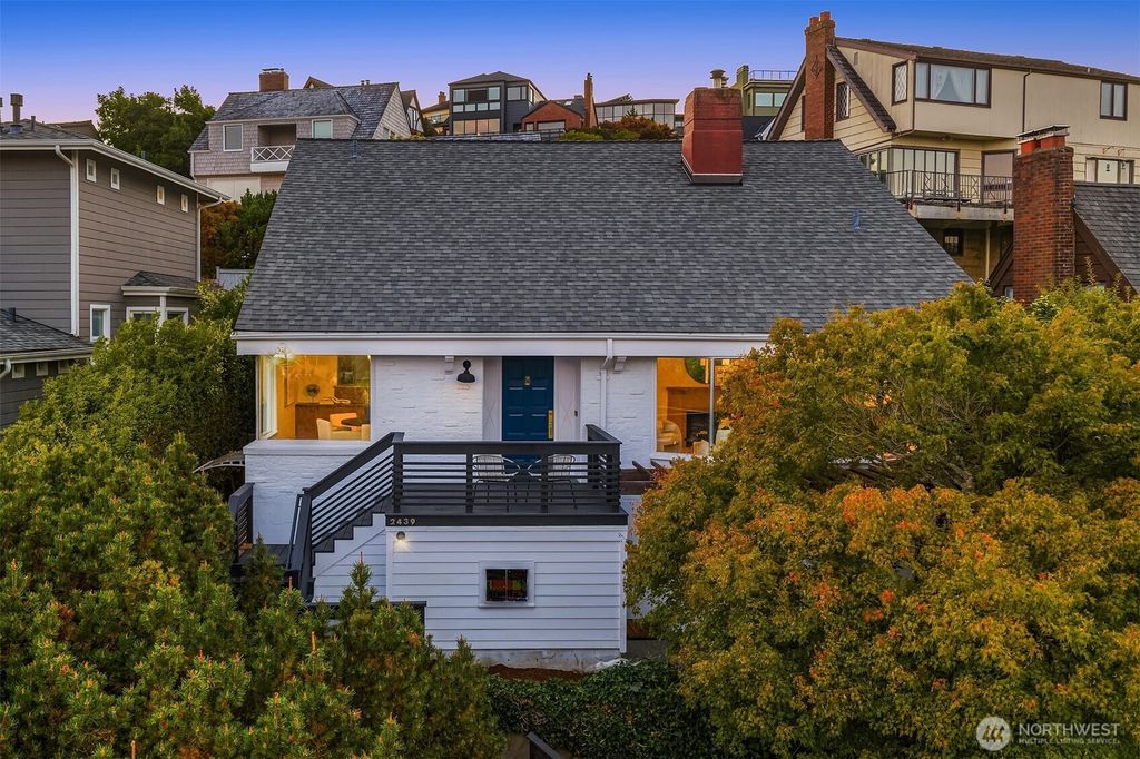 Photo of 2439 36th Avenue W, Seattle, WA 98199 (MLS # 2475433)