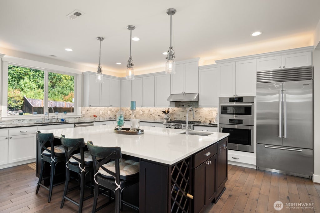 Photo of 3852 201st Court SE, Sammamish, WA 98075 (MLS # 2570131)