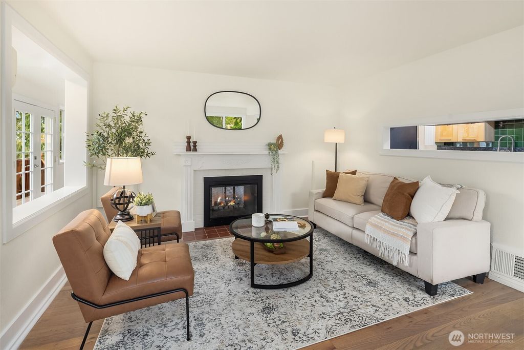 Photo of 6833 47th Avenue NE, Seattle, WA 98115 (MLS # 2417859)