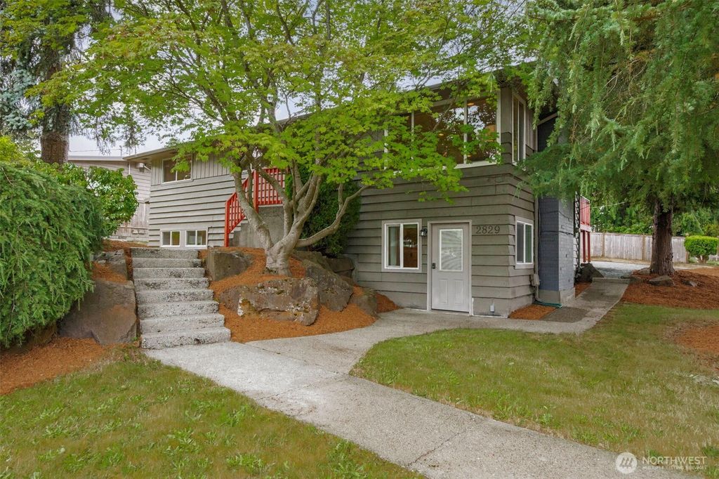 Photo of 2829 Larch Way, Lynnwood, WA 98036 (MLS # 2395107)