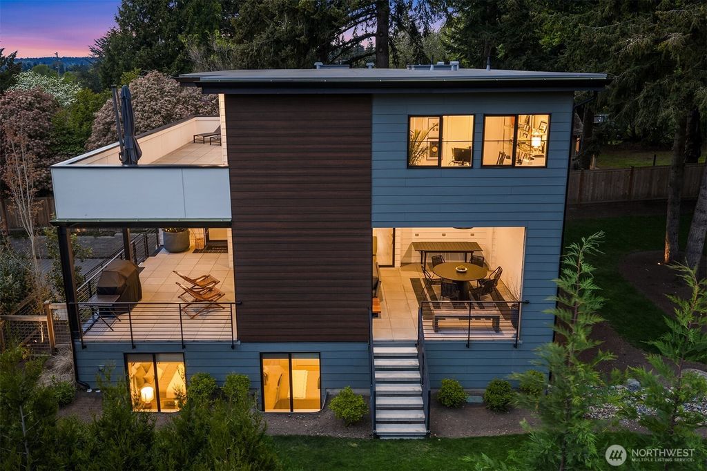 Photo of 7826 115th Place NE, Kirkland, WA 98033 (MLS # 2514572)