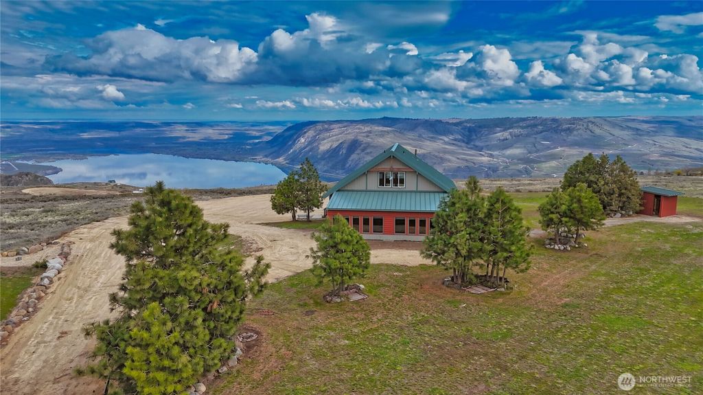 Photo of 27 Scenic Drive, Brewster, WA 98812 (MLS # 2502914)
