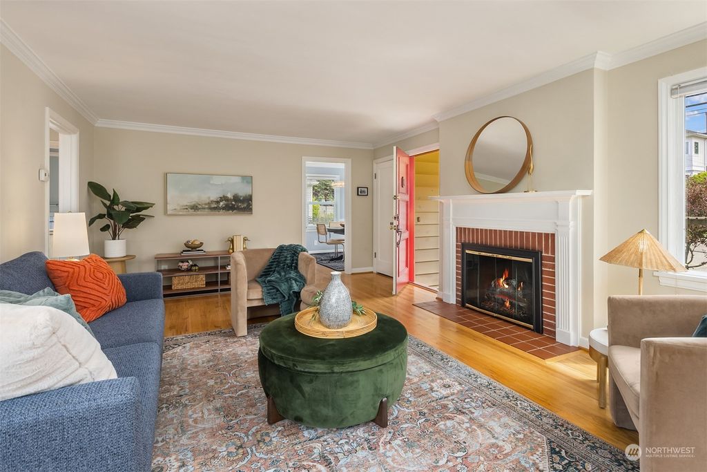 Photo of 4106 SW Holden Street, Seattle, WA 98136 (MLS # 2074347)
