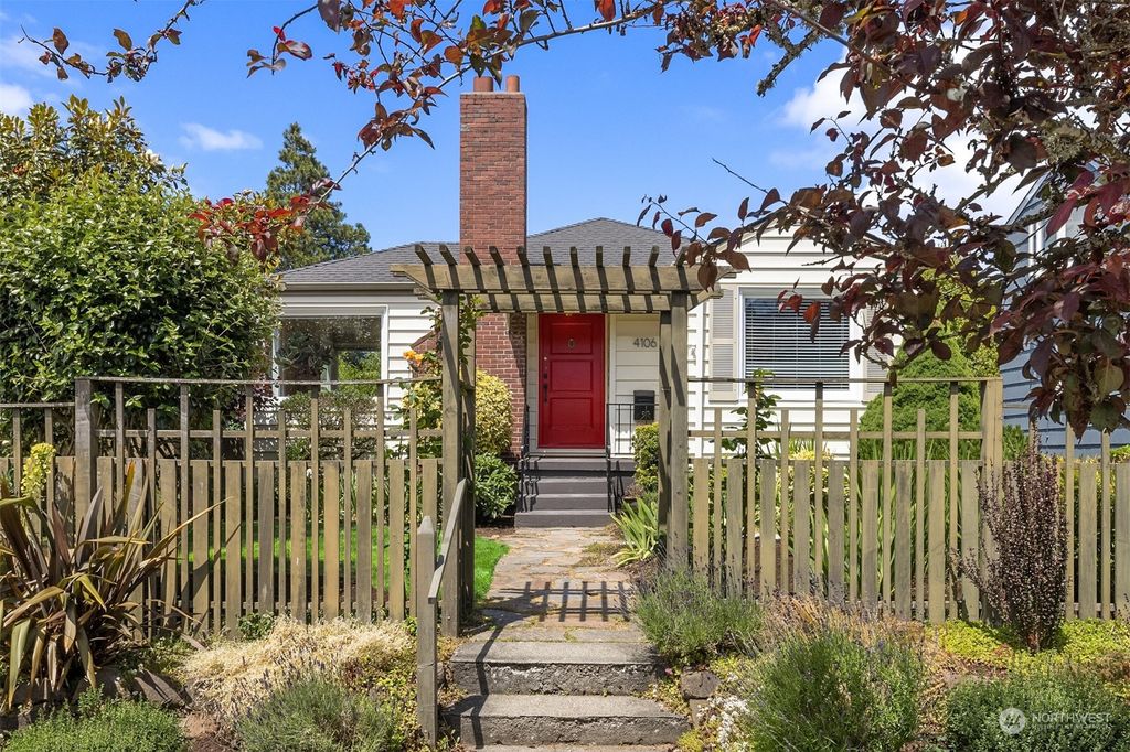 Photo of 4106 SW Holden Street, Seattle, WA 98136 (MLS # 2074347)