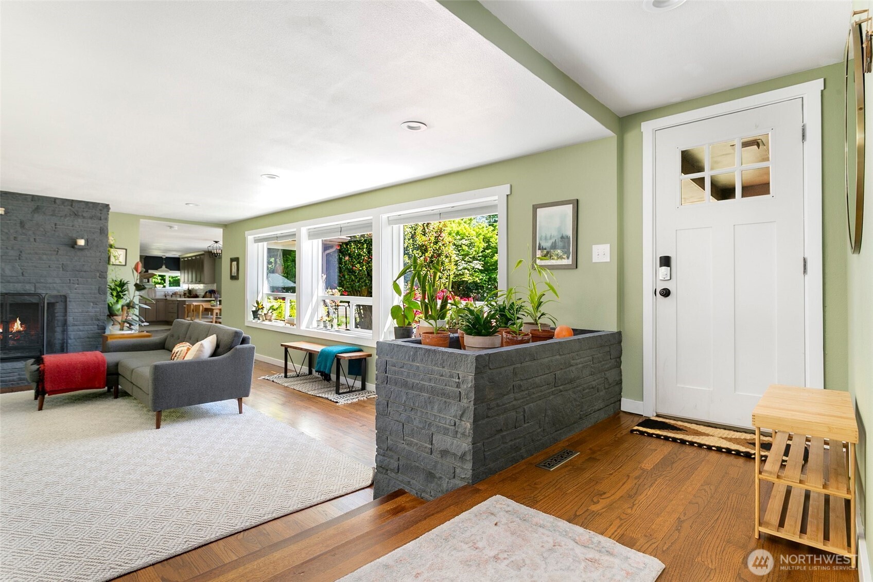 1909 Division Street NW