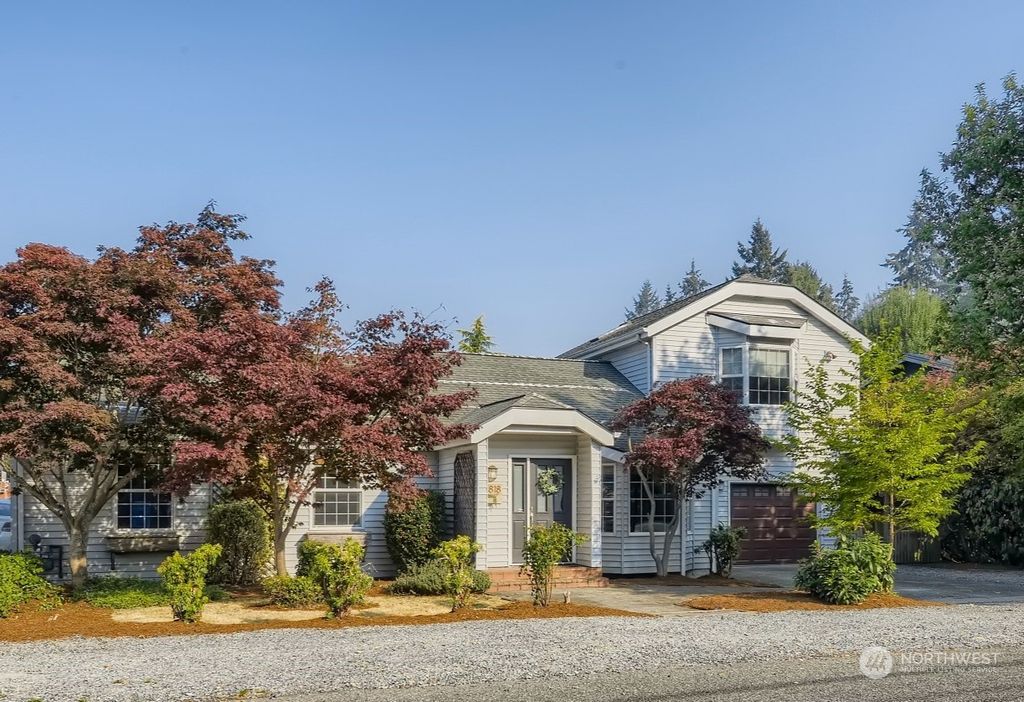 Photo of 1818 NE 172nd Street, Shoreline, WA 98155 (MLS # 2034772)