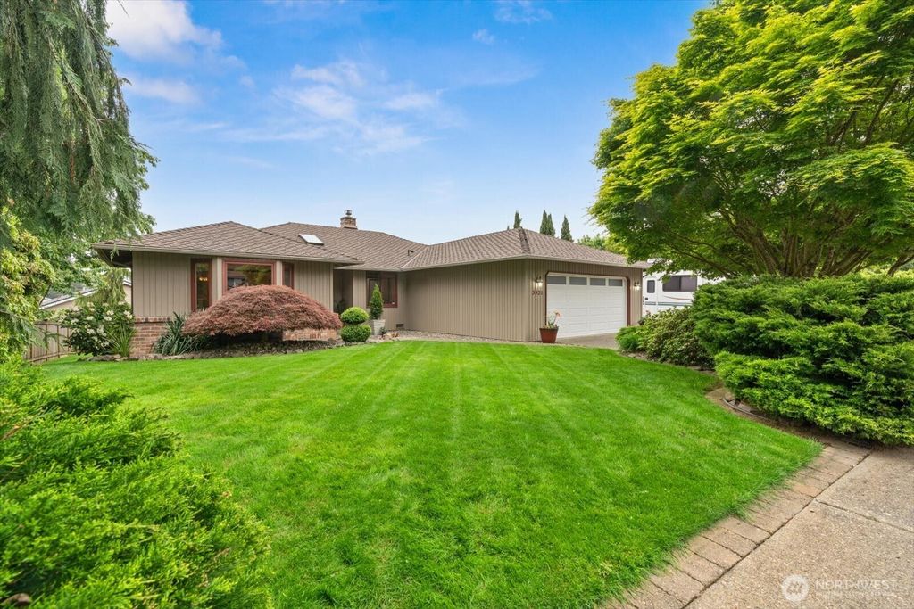 Photo of 5521 127th Place SE, Snohomish, WA 98296 (MLS # 2531597)