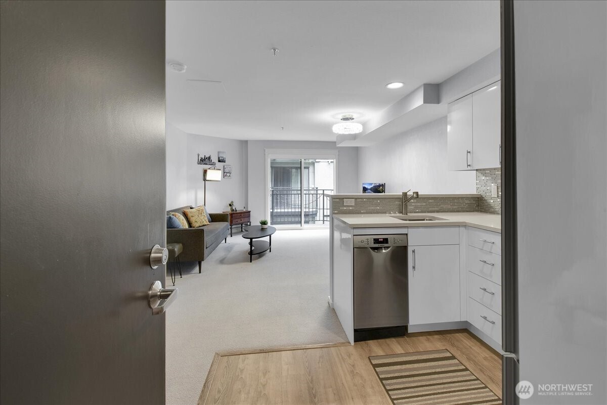 425 Vine Street 614