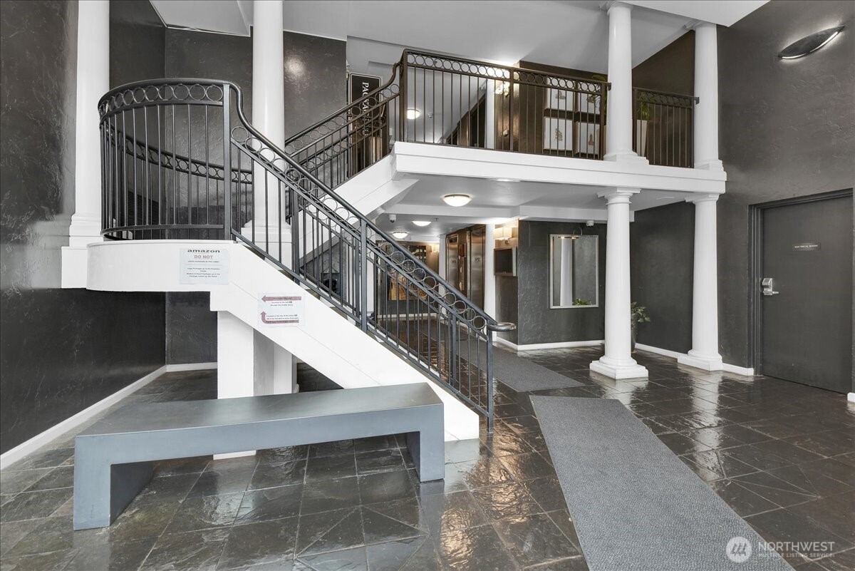 425 Vine Street 614