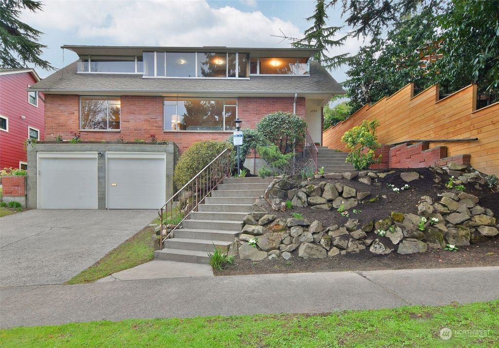 Photo of 5709 36th Avenue NE, Seattle, WA 98105 (MLS # 2199755)