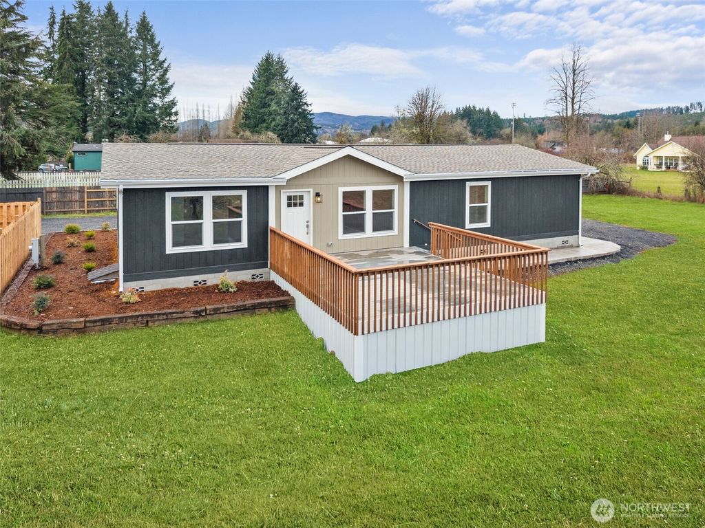 Photo of 909 N 1ST Street, Pe Ell, WA 98572 (MLS # 2494047)