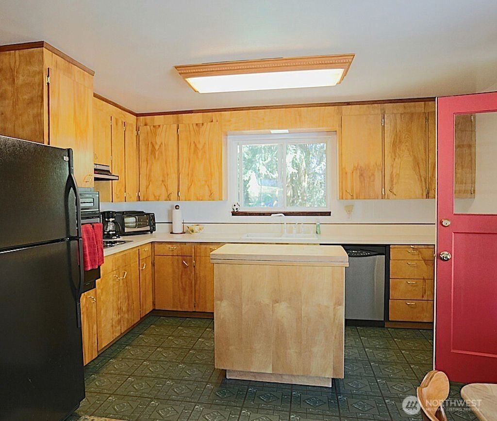 Photo of 29628 22nd Avenue S, Federal Way, WA 98003 (MLS # 2357273)