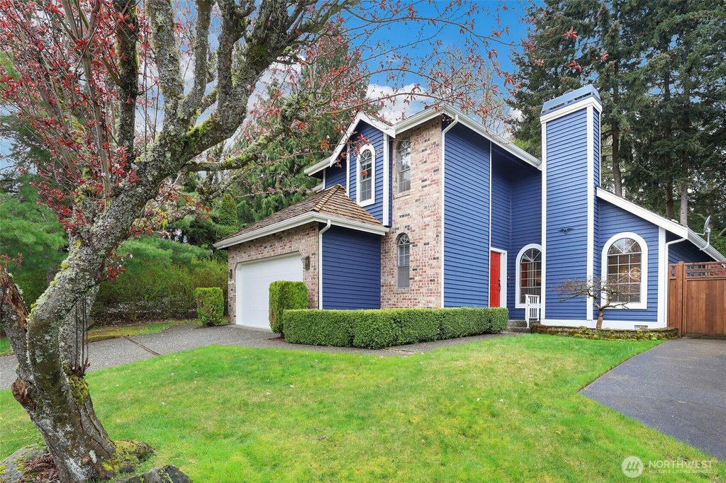 Photo of 31429 47th Place SW, Federal Way, WA 98023 (MLS # 2347588)