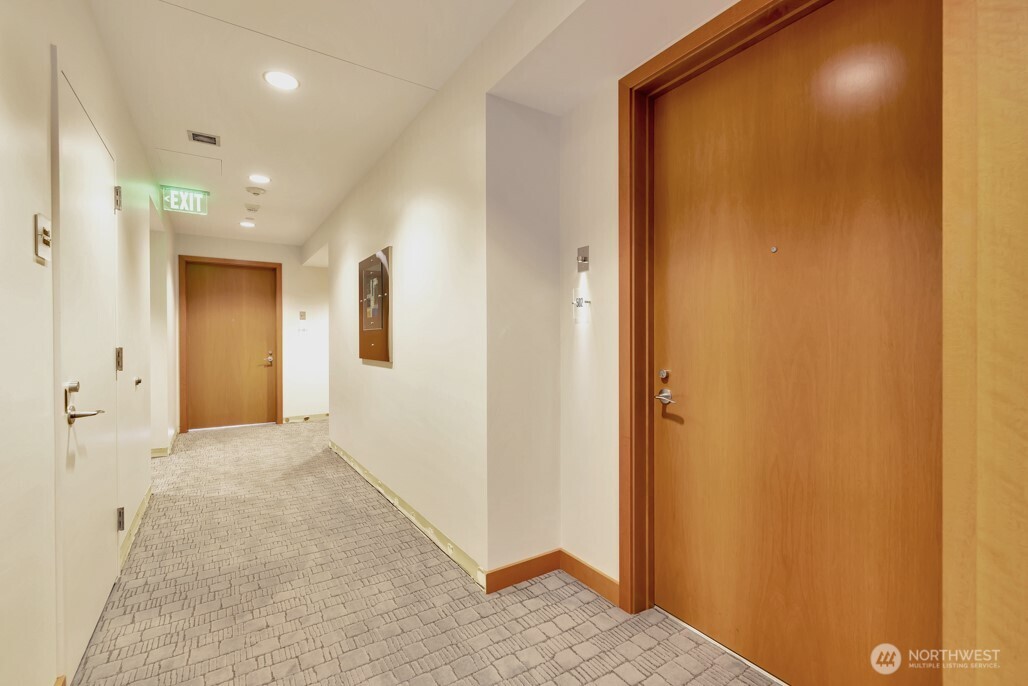 909 5th Ave 502