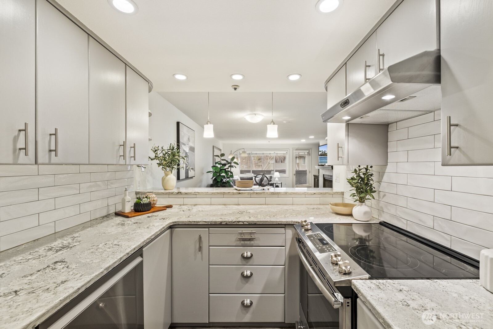 9320 NE Juanita Drive 2B