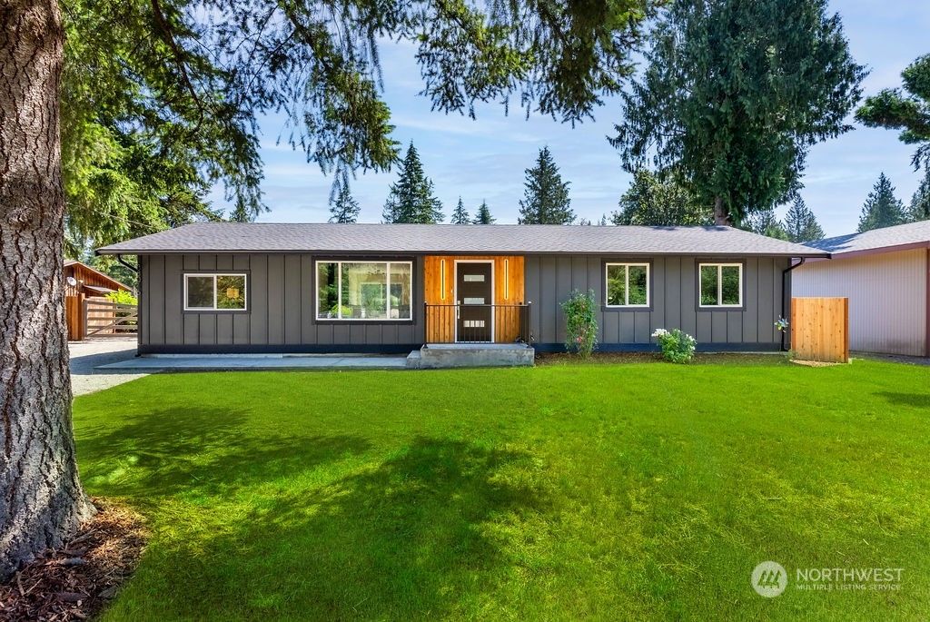 Photo of 38016 Enumclaw Franklin Road SE, Enumclaw, WA 98022 (MLS # 2264484)