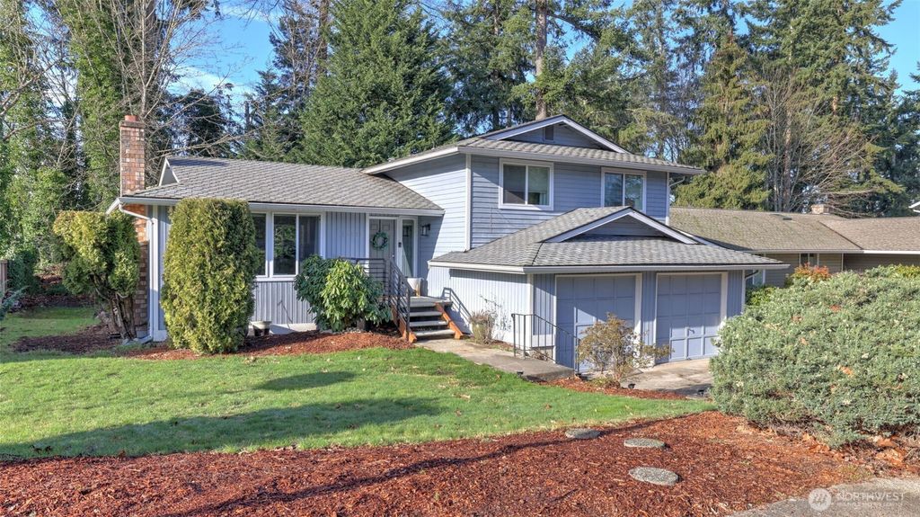 Photo of 17815 152nd Place SE, Renton, WA 98058 (MLS # 2471319)