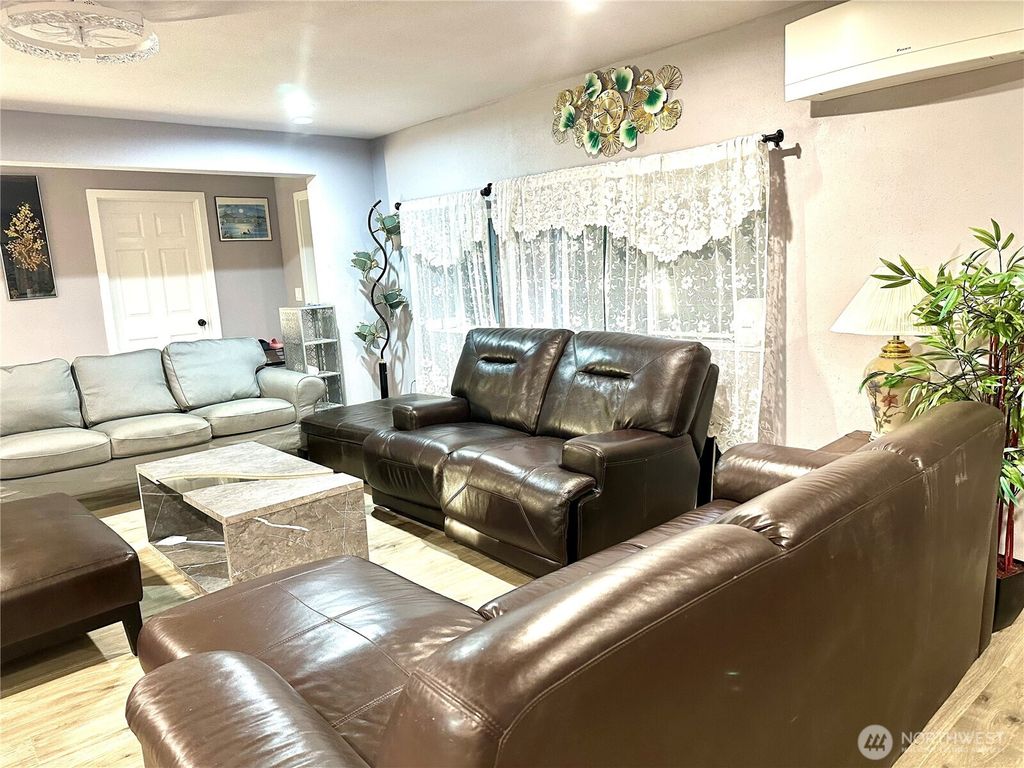 Photo of 1302 SW Bay Street, Port Orchard, WA 98366 (MLS # 2463593)