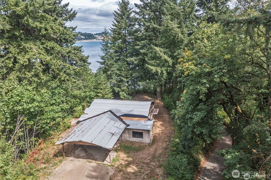 Photo of 1302 SW Bay Street, Port Orchard, WA 98366 (MLS # 2463593)