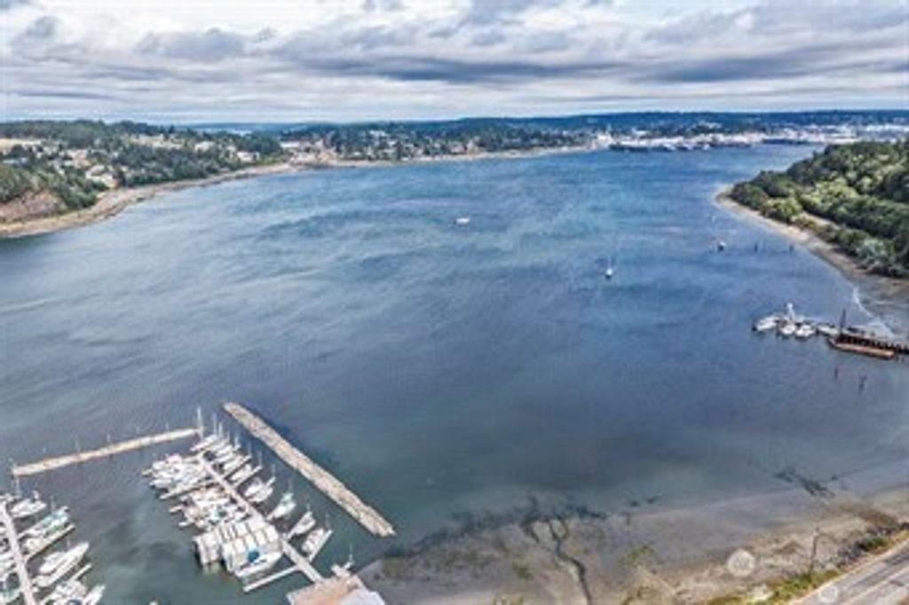 Photo of 1302 SW Bay Street, Port Orchard, WA 98366 (MLS # 2463593)