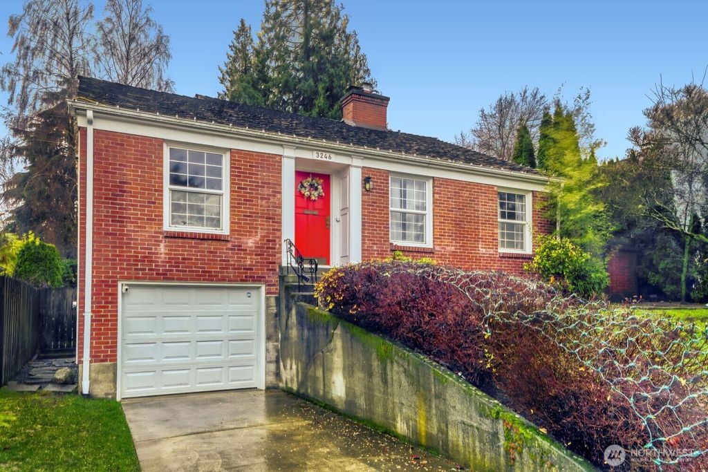 Photo of 3246 W Viewmont Way W, Seattle, WA 98199 (MLS # 2463473)