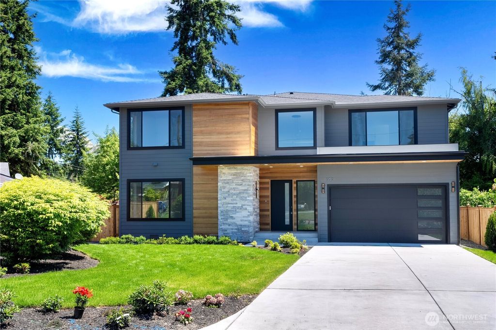 Photo of 102 153rd Pl Se Pl SE, Bellevue, WA 98007 (MLS # 2386512)