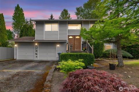 Photo of 608 91st SW, Everett, WA 98204 (MLS # 2523101)