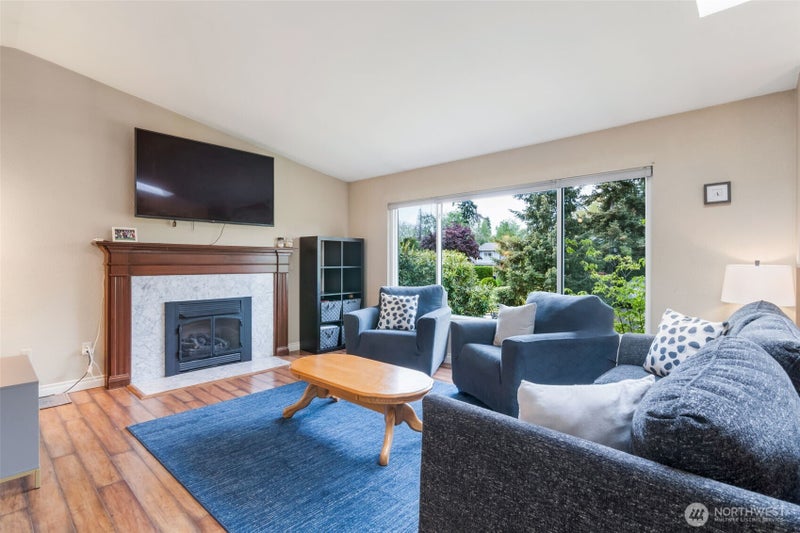 608 91st SW