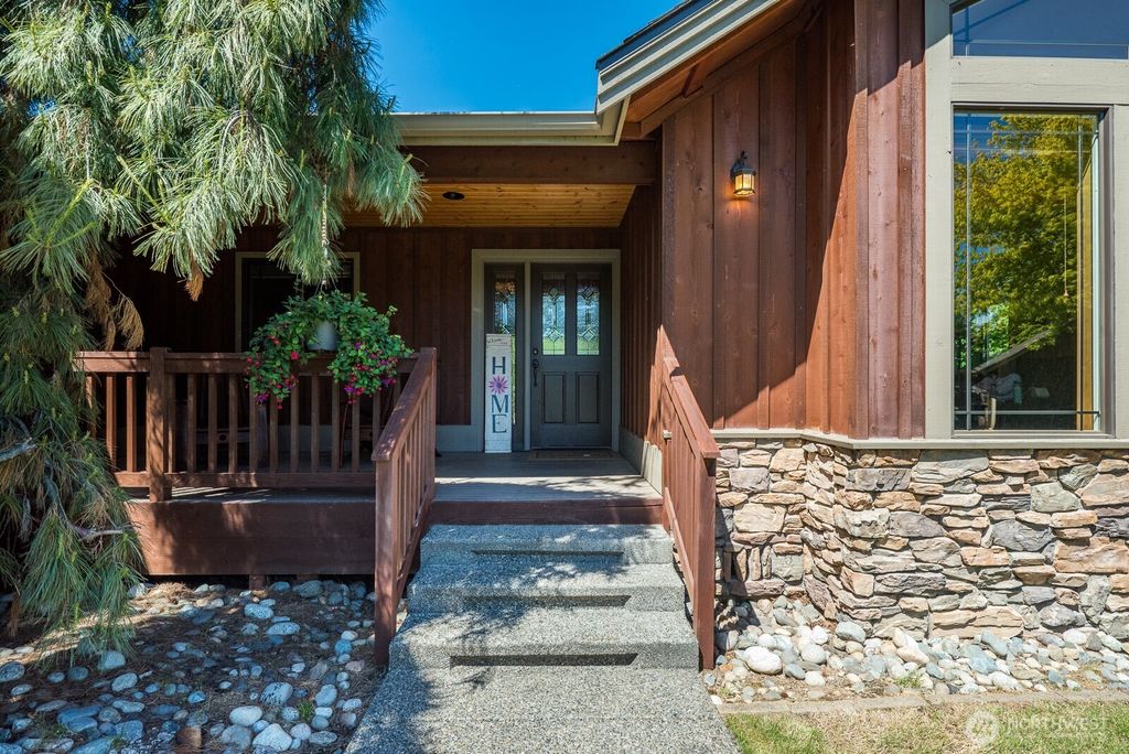 Photo of 20131 2nd Avenue NW, Arlington, WA 98223 (MLS # 2529304)