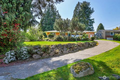 3035 NE 100th Street Seattle WA 98125