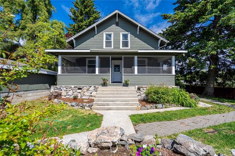 Photo of 595 Division Street, Manson, WA 98831 (MLS # 2378144) Photo of 595 Division Street, Manson, WA 98831 (MLS # 2378144)