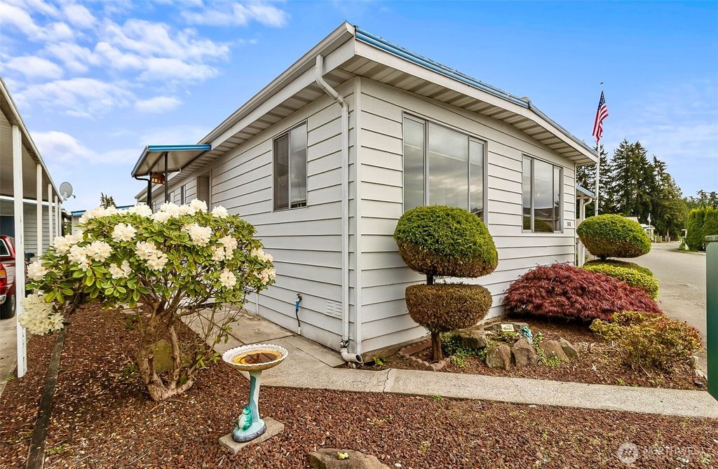 Photo of 1415 84th Street SE #143, Everett, WA 98208 (MLS # 2512191)